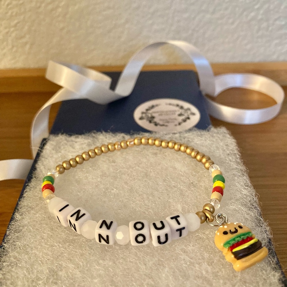 In & Out Friendship Bracelet 🍔